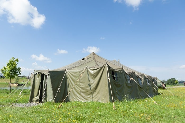 Camping en pleine nature : Optez pour la tente militaire