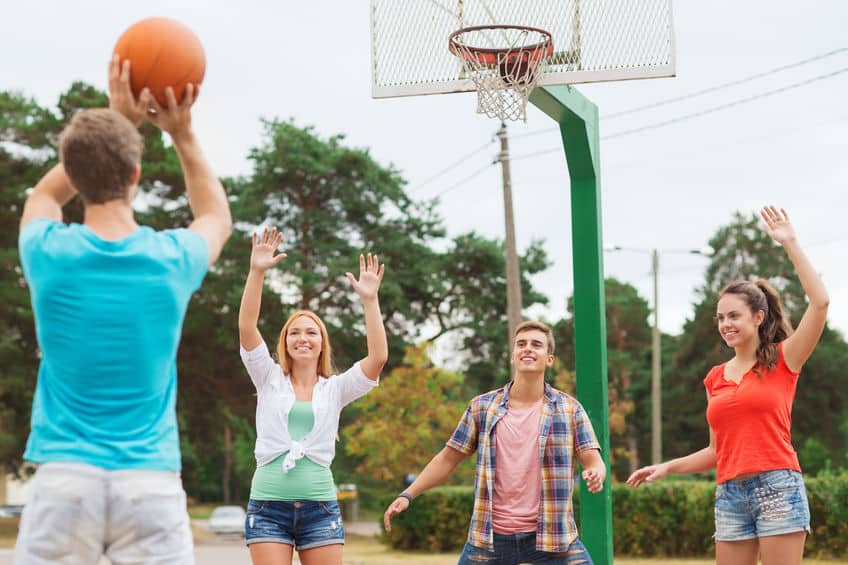 3 bonnes raisons d'installer un terrain de basket-ball dans sa maison