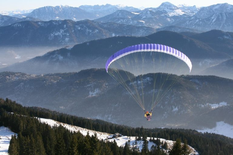 Ce qu’il faut savoir avant un baptême de parapente en tandem avec un moniteur